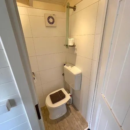 公寓 Pipowagen Aan Zee 滨海贝亨